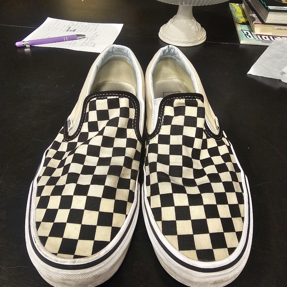 Slip on checkered Vans